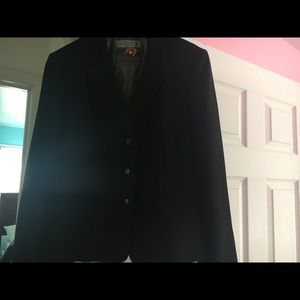 Women’s skirt suit